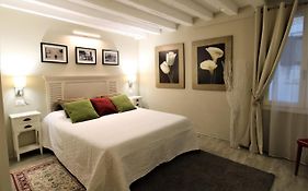 San Marco Fenice 3Bdr 2Bth Apartment